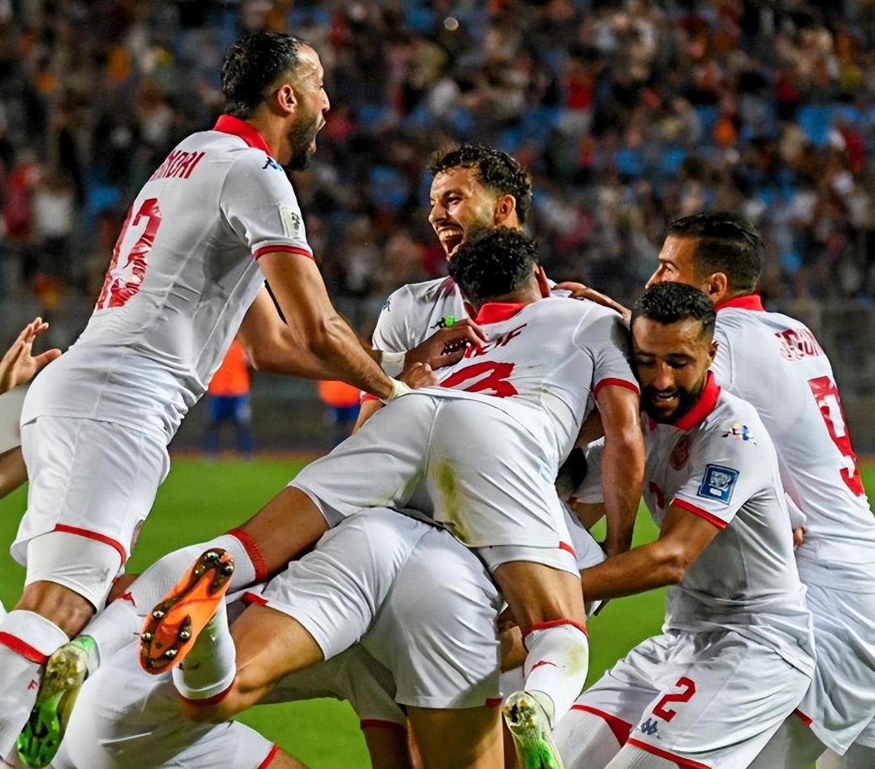 金沙娱乐入口-非洲球员在洲际赛事中崭露头角，备受关注(非洲球员在洲际赛事中崭露头角,备受关注的是)