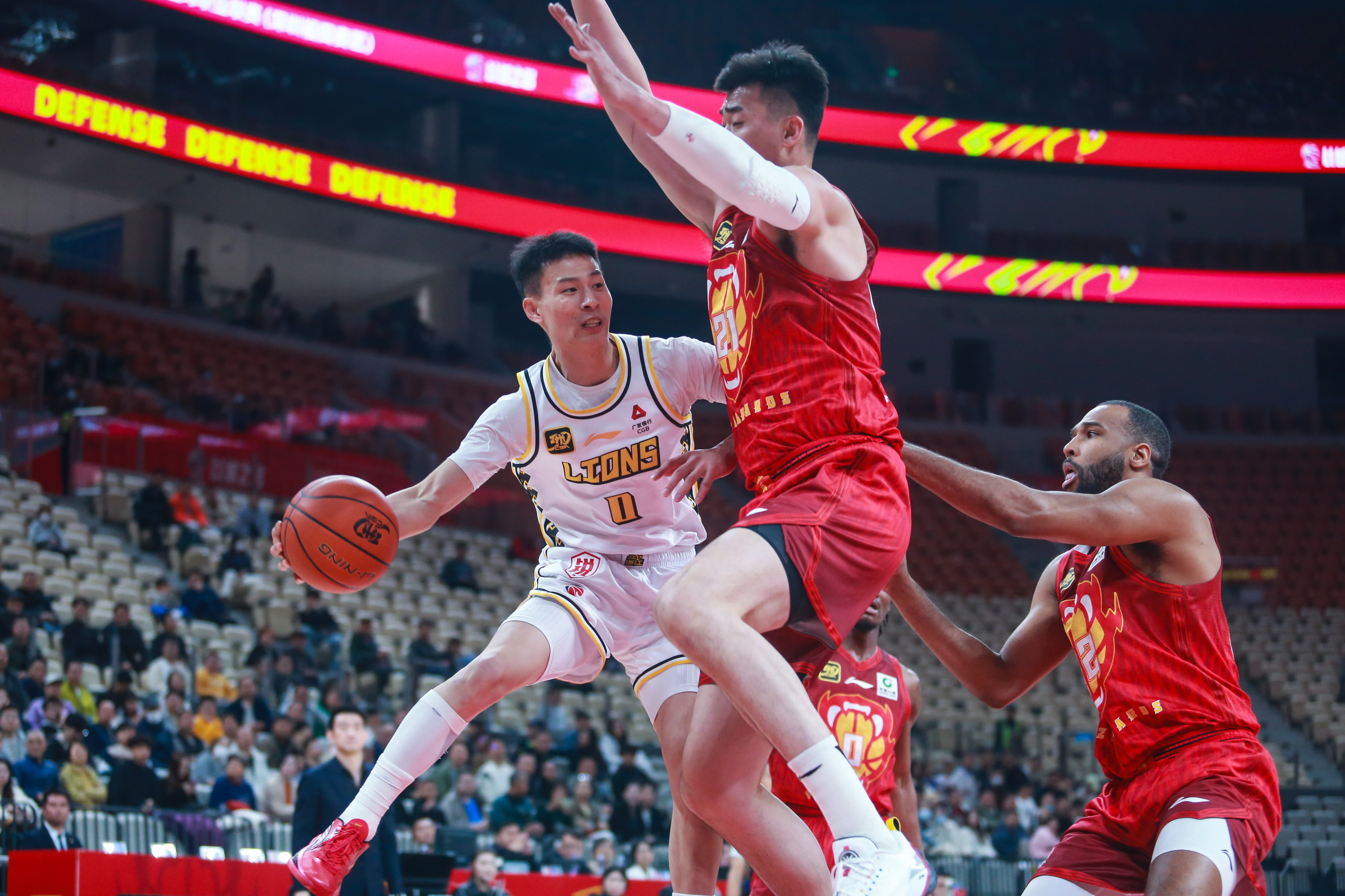 澳门金沙娱乐城投注-关于雷声大作！球场上的冲突险些引发战火的信息